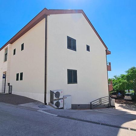 Apartments Vukovic Vanja มาคาร์สกา ภายนอก รูปภาพ