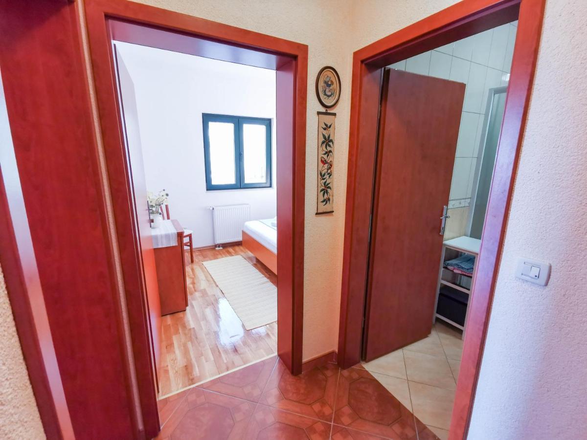 Apartments Vukovic Vanja มาคาร์สกา ภายนอก รูปภาพ
