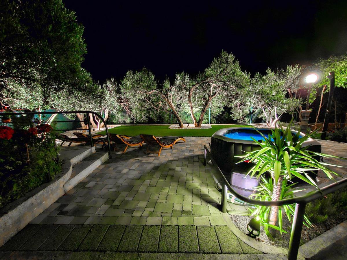 Apartments Vukovic Vanja มาคาร์สกา ภายนอก รูปภาพ
