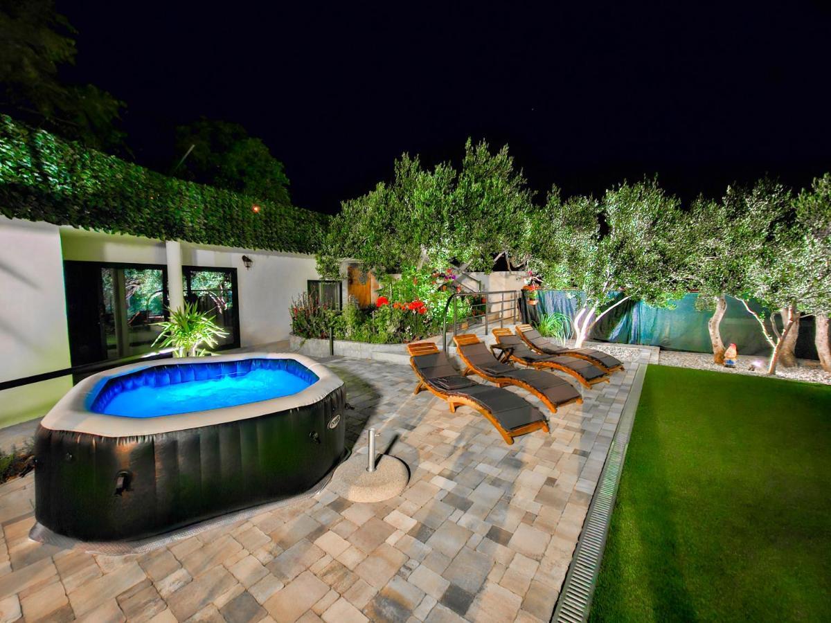Apartments Vukovic Vanja มาคาร์สกา ภายนอก รูปภาพ